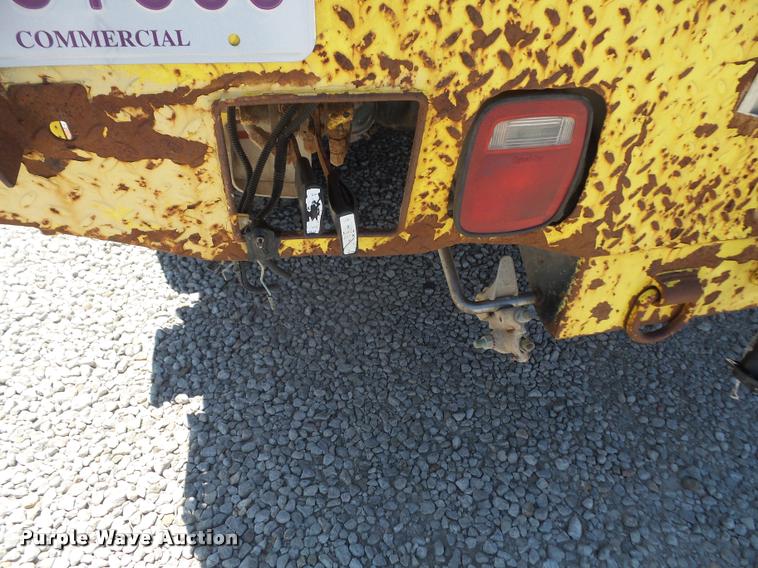 image for item DA6486 1994 GMC TopKick digger derrick truck