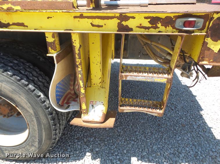 image for item DA6486 1994 GMC TopKick digger derrick truck