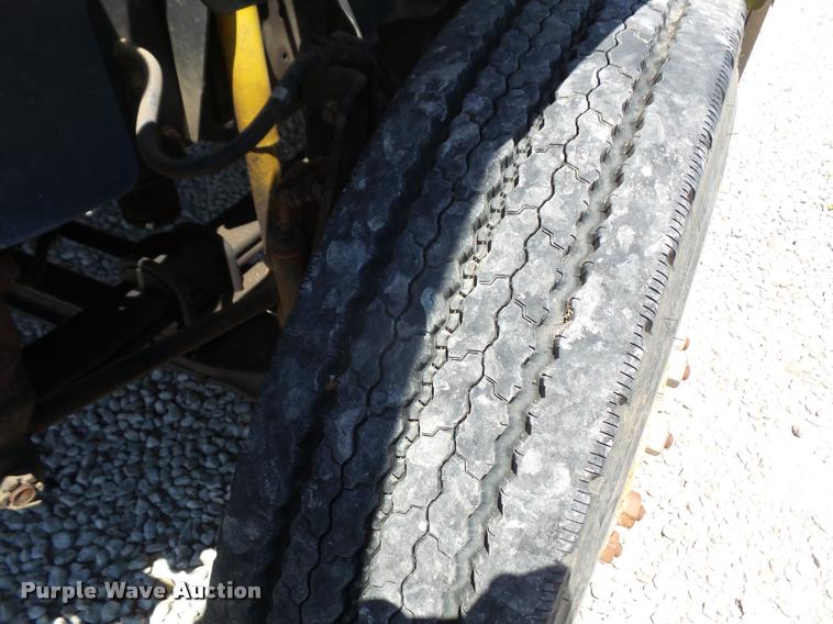 image for item DA6486 1994 GMC TopKick digger derrick truck