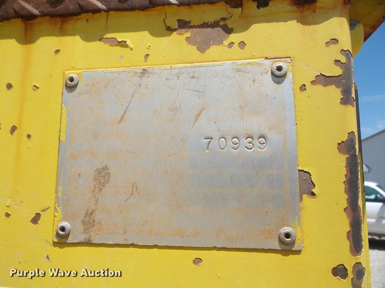 image for item DA6486 1994 GMC TopKick digger derrick truck