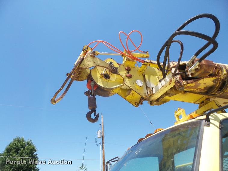 image for item DA6486 1994 GMC TopKick digger derrick truck