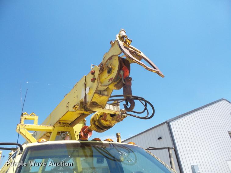 image for item DA6486 1994 GMC TopKick digger derrick truck