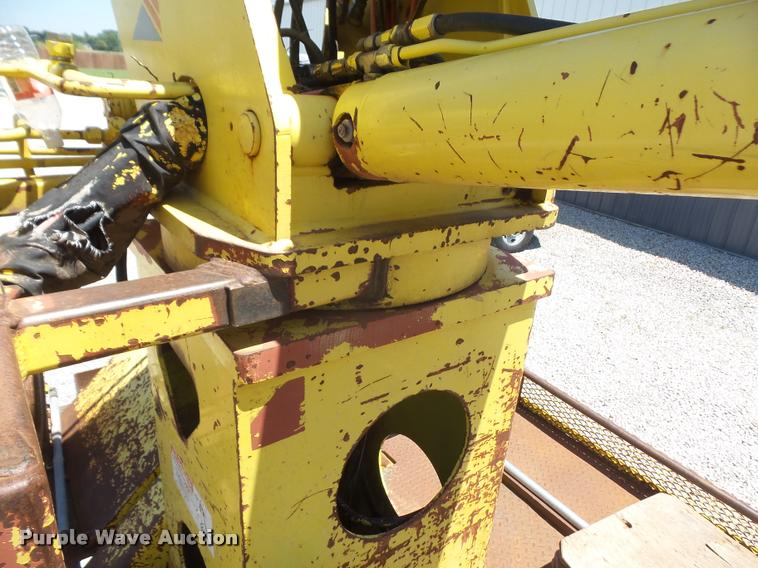 image for item DA6486 1994 GMC TopKick digger derrick truck