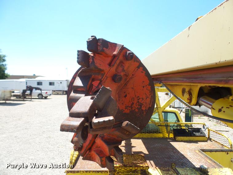 image for item DA6486 1994 GMC TopKick digger derrick truck