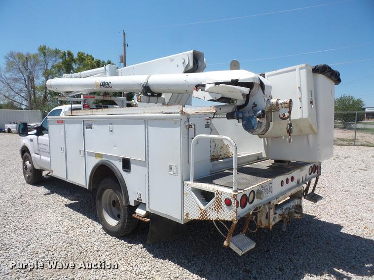 image for item DA6487 1999 Ford F550 bucket truck