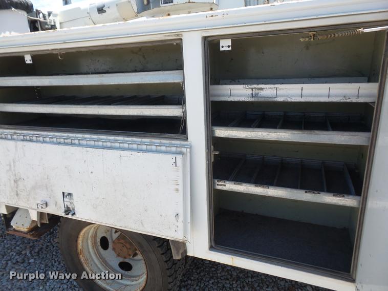 image for item DA6487 1999 Ford F550 bucket truck