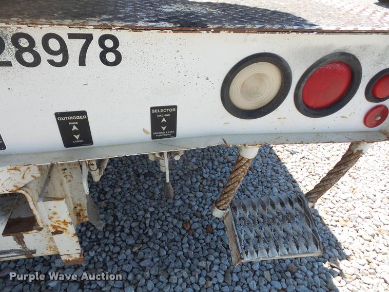 image for item DA6487 1999 Ford F550 bucket truck