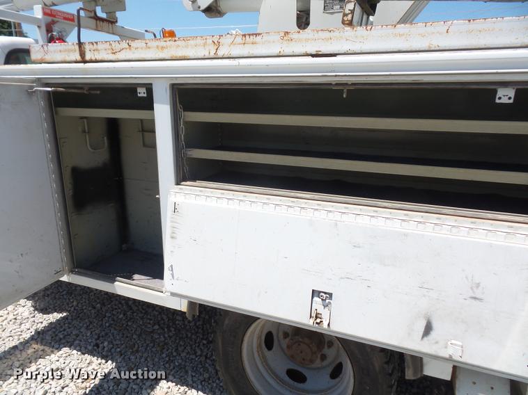 image for item DA6487 1999 Ford F550 bucket truck