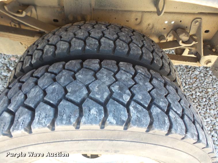 image for item DA6487 1999 Ford F550 bucket truck