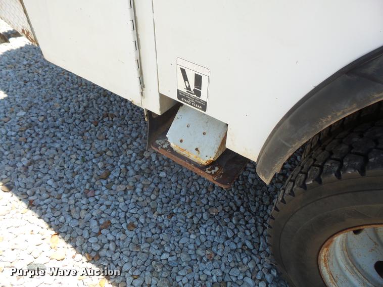 image for item DA6487 1999 Ford F550 bucket truck