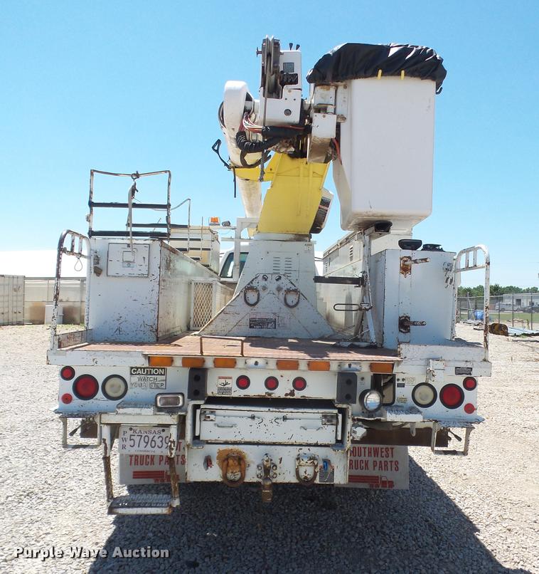 image for item DA6491 2001 Chevrolet C8500 bucket truck