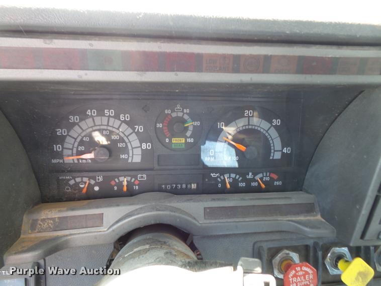 image for item DA6491 2001 Chevrolet C8500 bucket truck