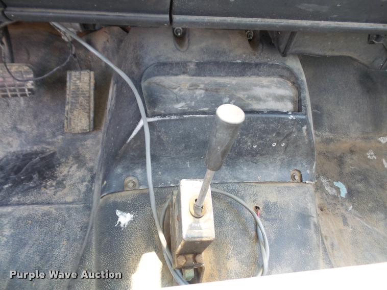 image for item DA6491 2001 Chevrolet C8500 bucket truck