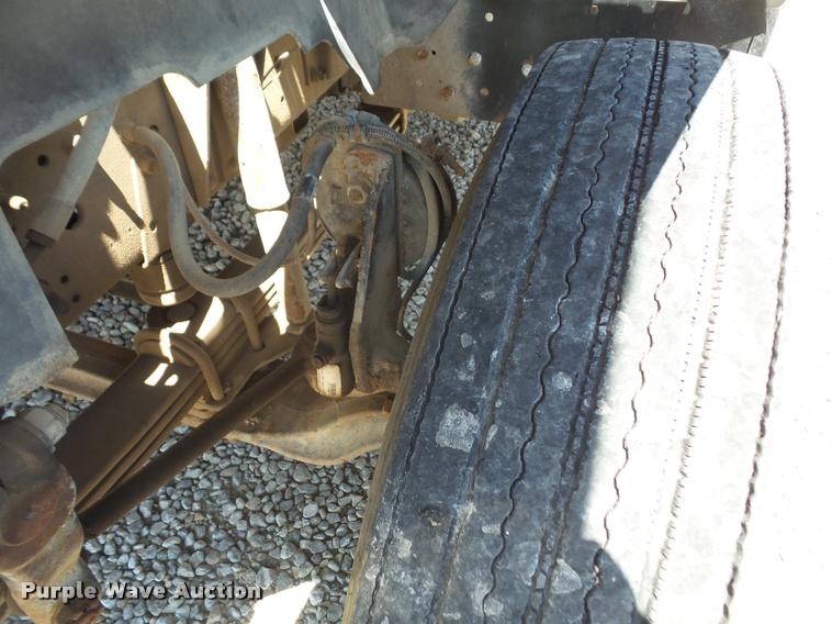 image for item DA6491 2001 Chevrolet C8500 bucket truck