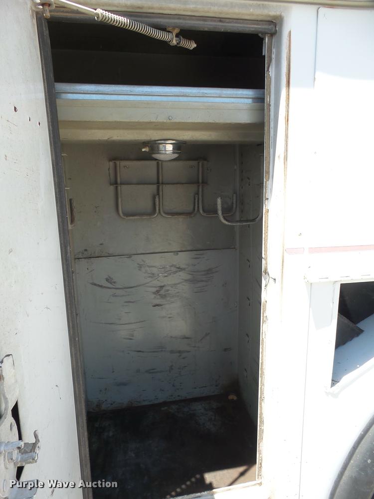 image for item DA6491 2001 Chevrolet C8500 bucket truck