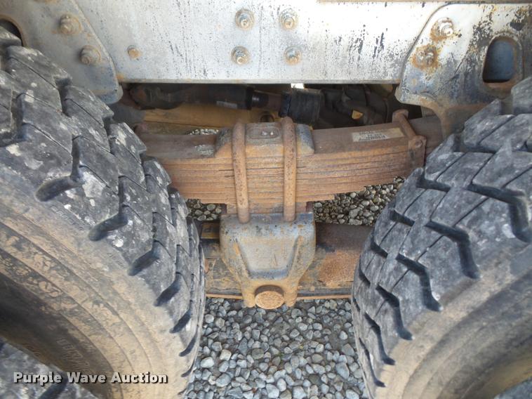 image for item DA6491 2001 Chevrolet C8500 bucket truck
