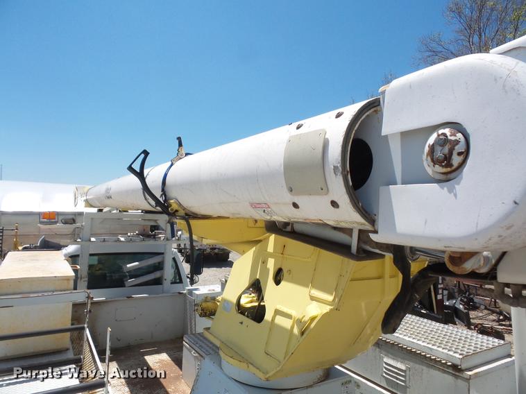 image for item DA6491 2001 Chevrolet C8500 bucket truck