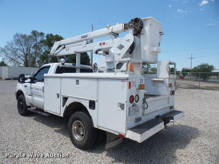 image for item DA6495 2001 Ford F350 Super Duty bucket truck