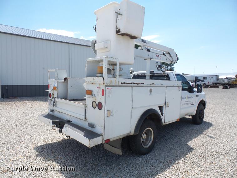 image for item DA6495 2001 Ford F350 Super Duty bucket truck