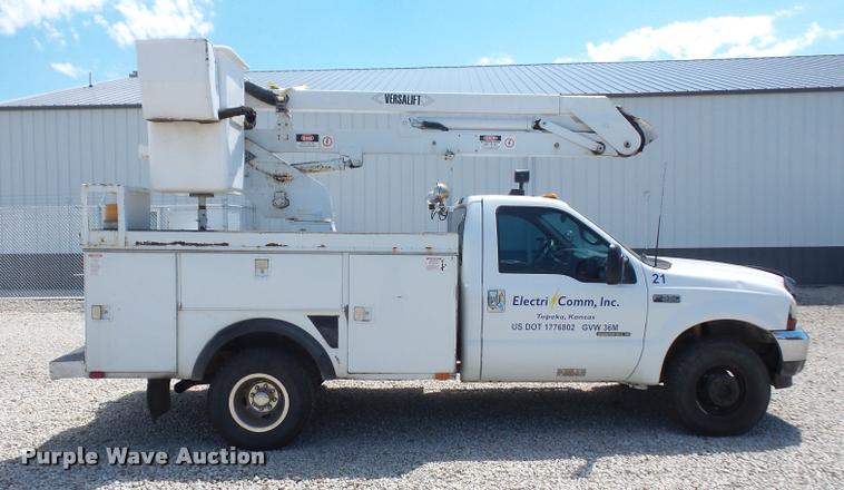 image for item DA6495 2001 Ford F350 Super Duty bucket truck