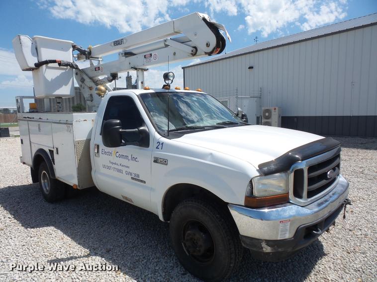image for item DA6495 2001 Ford F350 Super Duty bucket truck