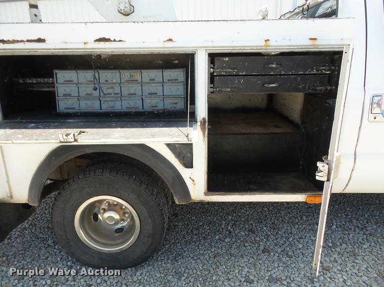 image for item DA6495 2001 Ford F350 Super Duty bucket truck