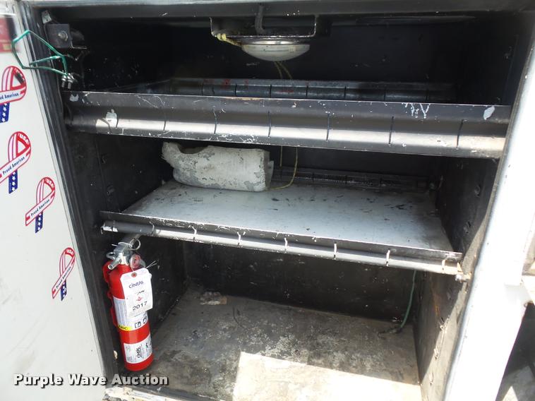 image for item DA6495 2001 Ford F350 Super Duty bucket truck