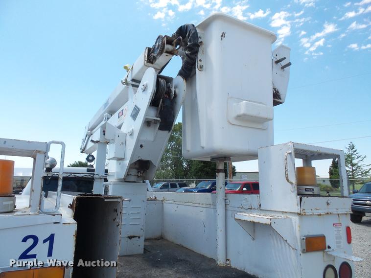 image for item DA6495 2001 Ford F350 Super Duty bucket truck