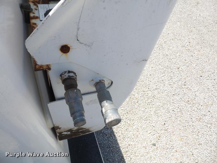 image for item DA6495 2001 Ford F350 Super Duty bucket truck