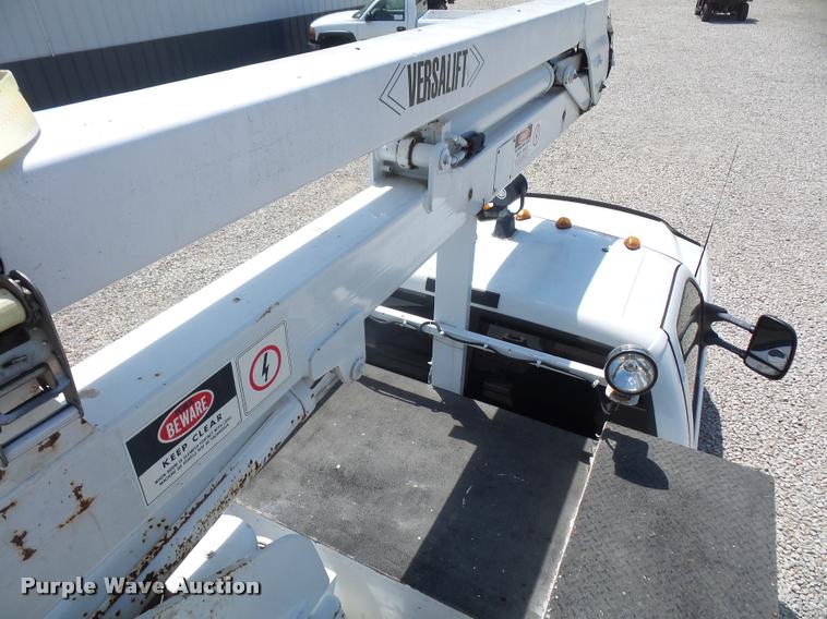 image for item DA6495 2001 Ford F350 Super Duty bucket truck