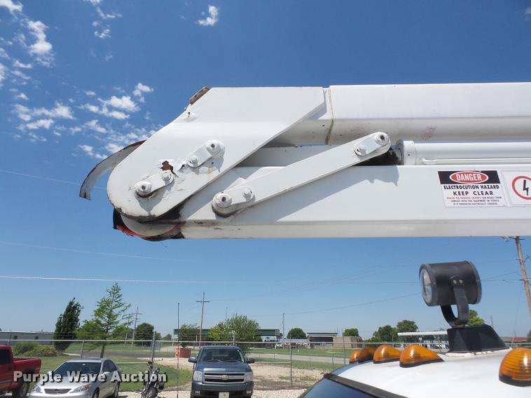 image for item DA6495 2001 Ford F350 Super Duty bucket truck