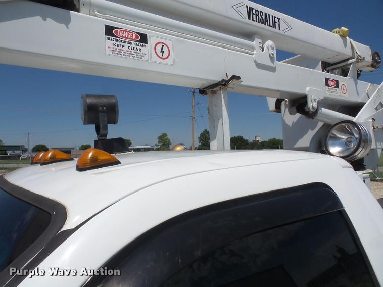 image for item DA6495 2001 Ford F350 Super Duty bucket truck