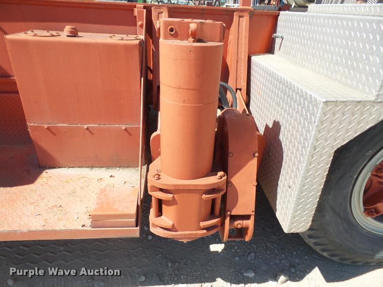 image for item DA6498 1977 Link Belt HC-218 crane