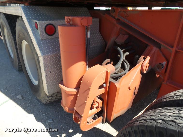 image for item DA6498 1977 Link Belt HC-218 crane