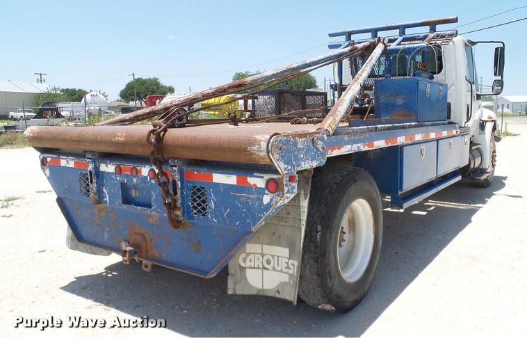 image for item DA6784 2002 International DuraStar 4300 winch truck