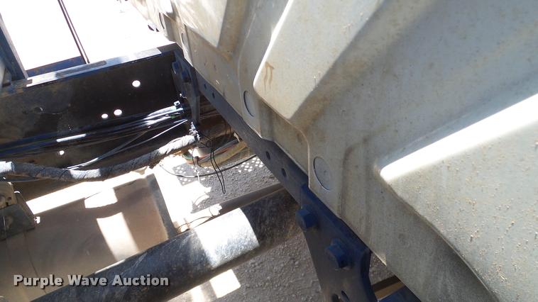 image for item DA6784 2002 International DuraStar 4300 winch truck