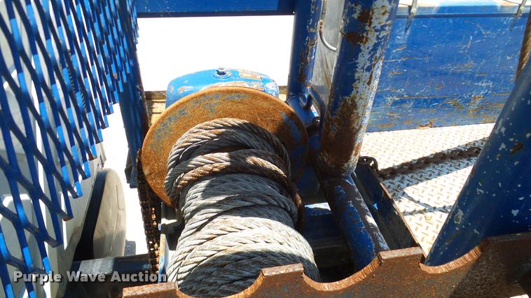 image for item DA6784 2002 International DuraStar 4300 winch truck