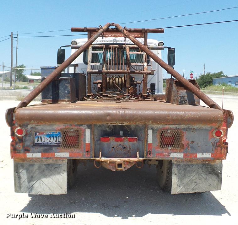 image for item DA6785 2005 International DuraStar 4300 flatbed truck