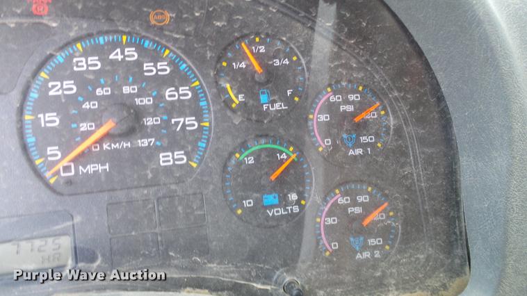 image for item DA6785 2005 International DuraStar 4300 flatbed truck