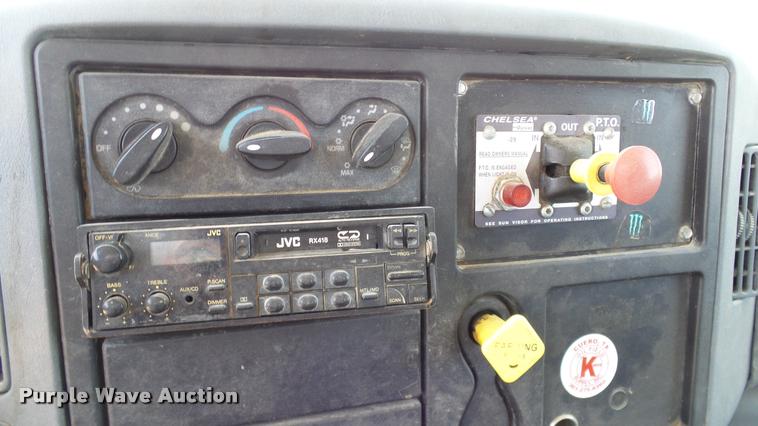 image for item DA6785 2005 International DuraStar 4300 flatbed truck