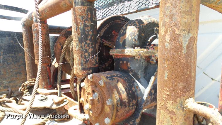 image for item DA6785 2005 International DuraStar 4300 flatbed truck