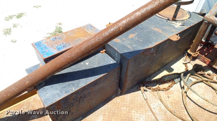 image for item DA6785 2005 International DuraStar 4300 flatbed truck