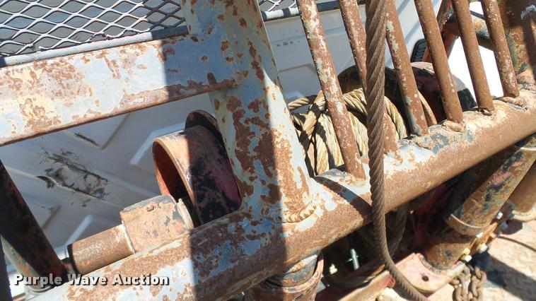 image for item DA6785 2005 International DuraStar 4300 flatbed truck