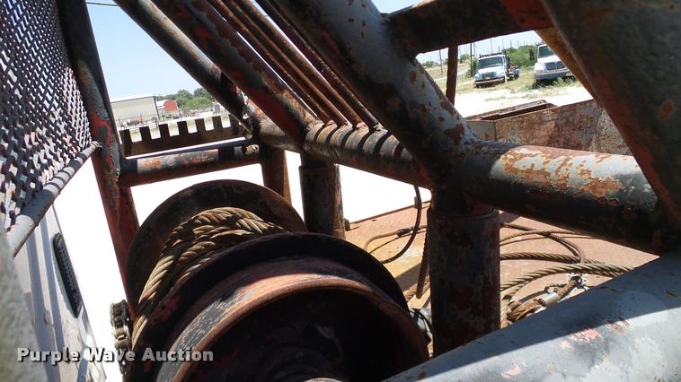 image for item DA6785 2005 International DuraStar 4300 flatbed truck