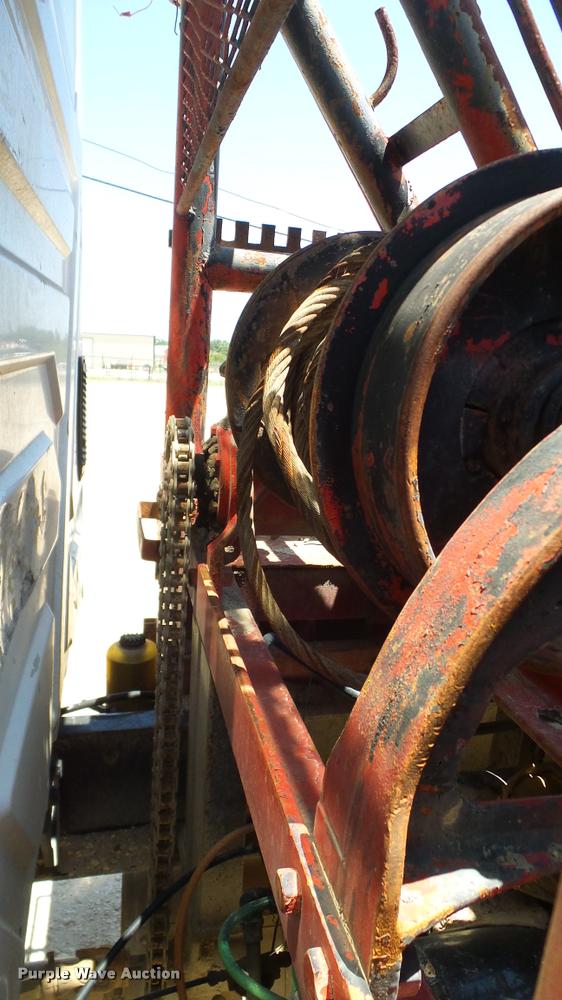 image for item DA6785 2005 International DuraStar 4300 flatbed truck