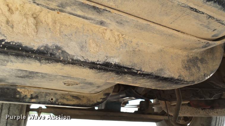 image for item DA6785 2005 International DuraStar 4300 flatbed truck