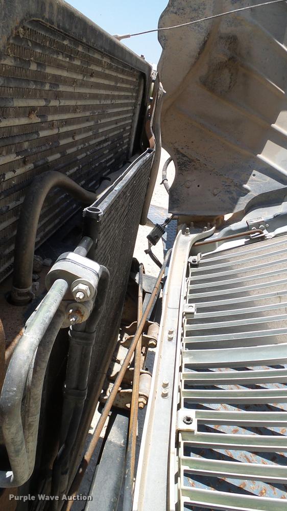 image for item DA6786 2004 International DuraStar 4300 winch truck