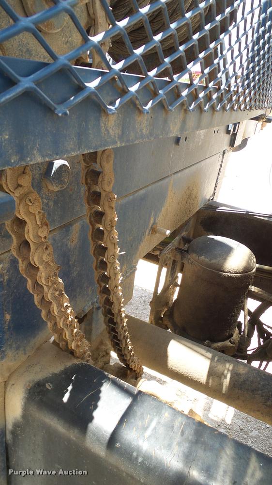 image for item DA6786 2004 International DuraStar 4300 winch truck