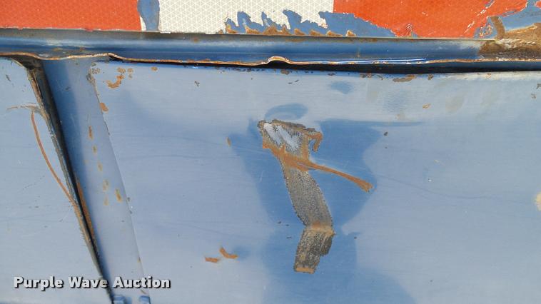 image for item DA6786 2004 International DuraStar 4300 winch truck