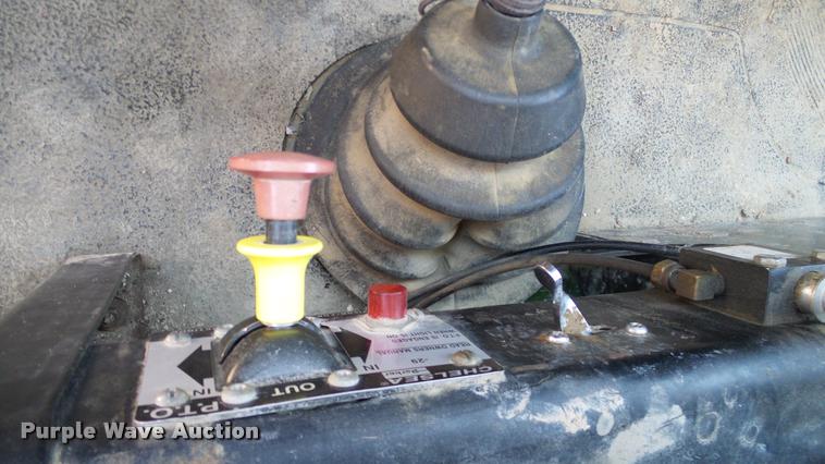 image for item DA6787 2004 International DuraStar 4400 winch truck